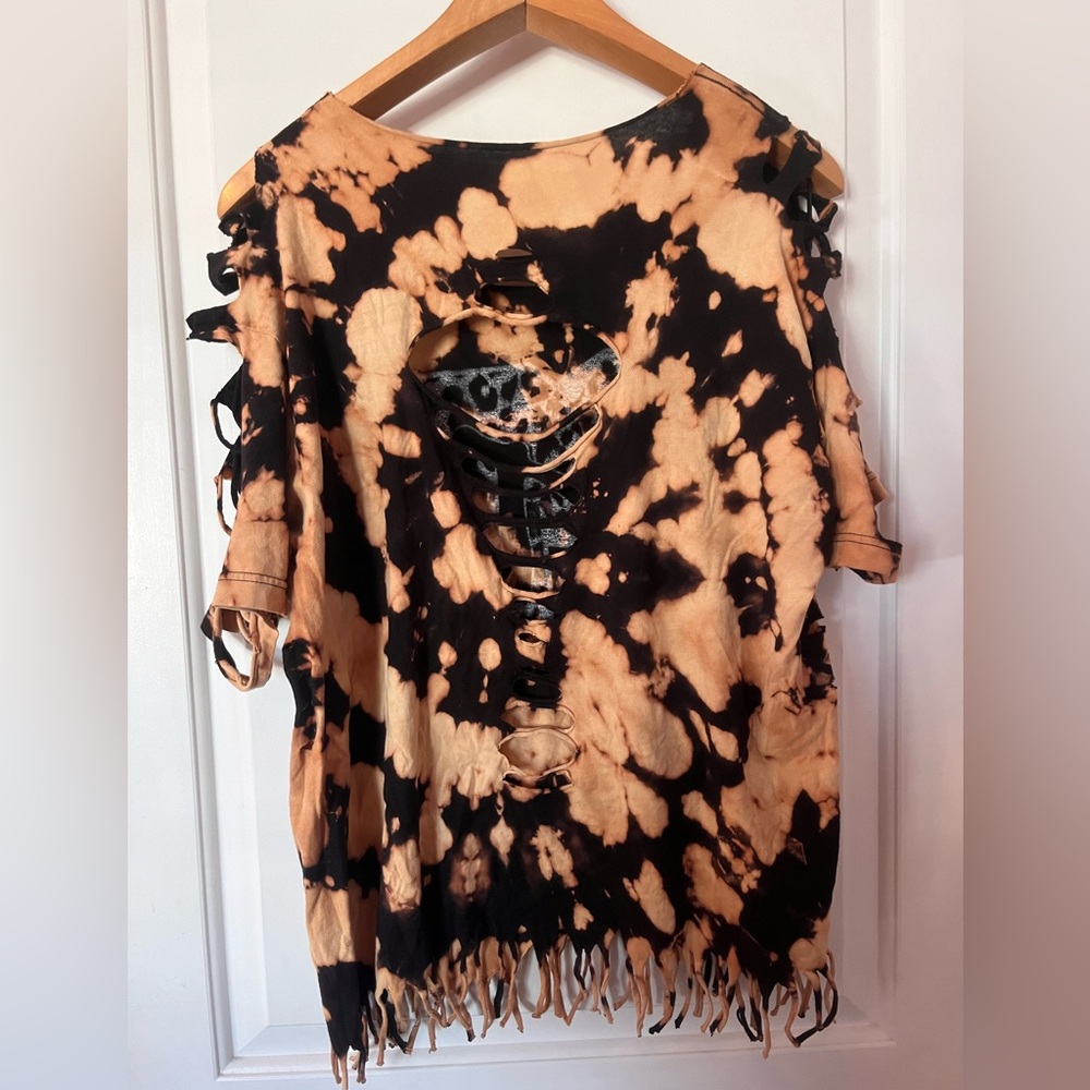 MTV Tie-Dye Graphic T-Shirt - Picture 5 of 7